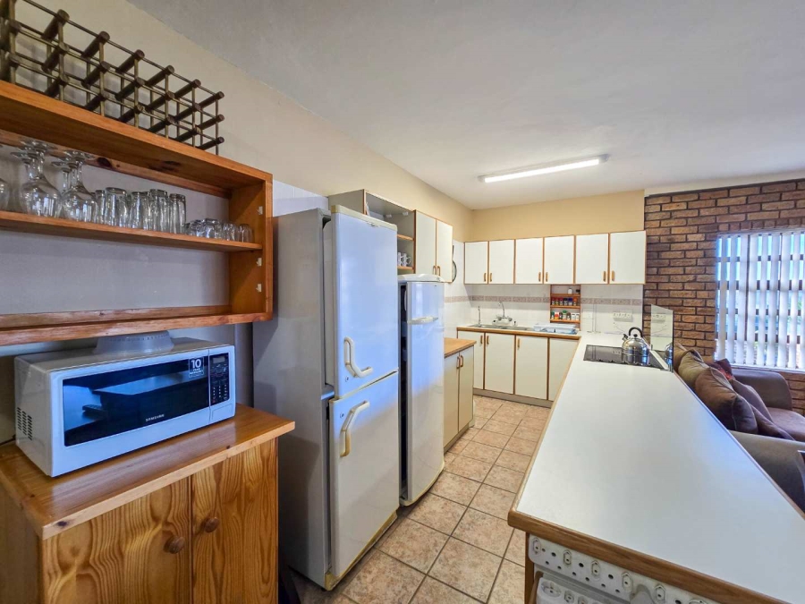 5 Bedroom Property for Sale in Stilbaai Wes Western Cape